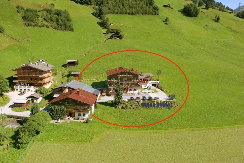 Appartement Hotel Garni Matthaeuserhof Герлос Екстериор снимка