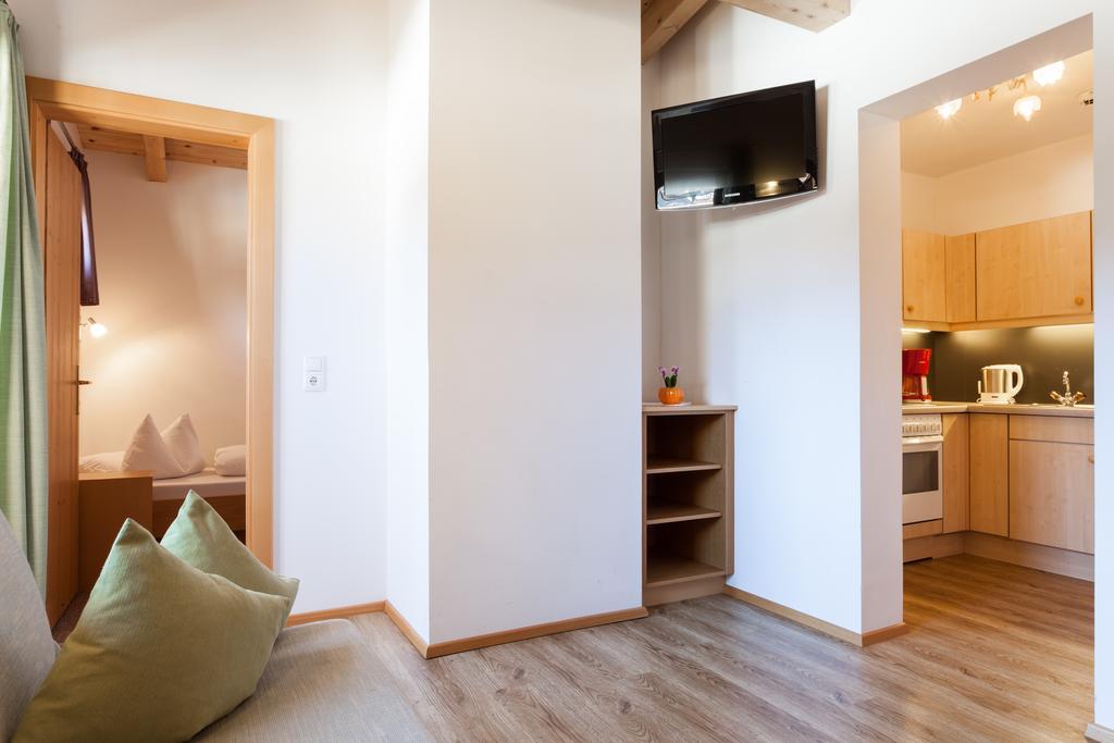 Appartement Hotel Garni Matthaeuserhof Герлос Екстериор снимка